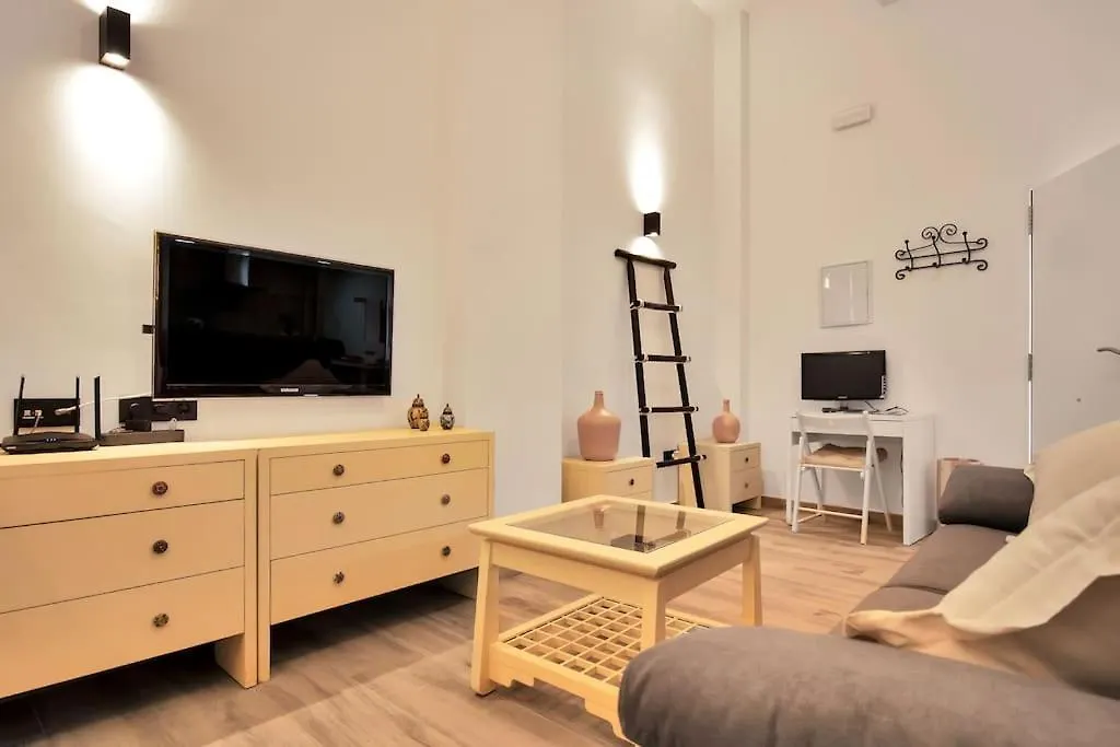 Moderno Loft En El Corazon Historico De Estepona - Casa Pepita 17 0*,  Ισπανία